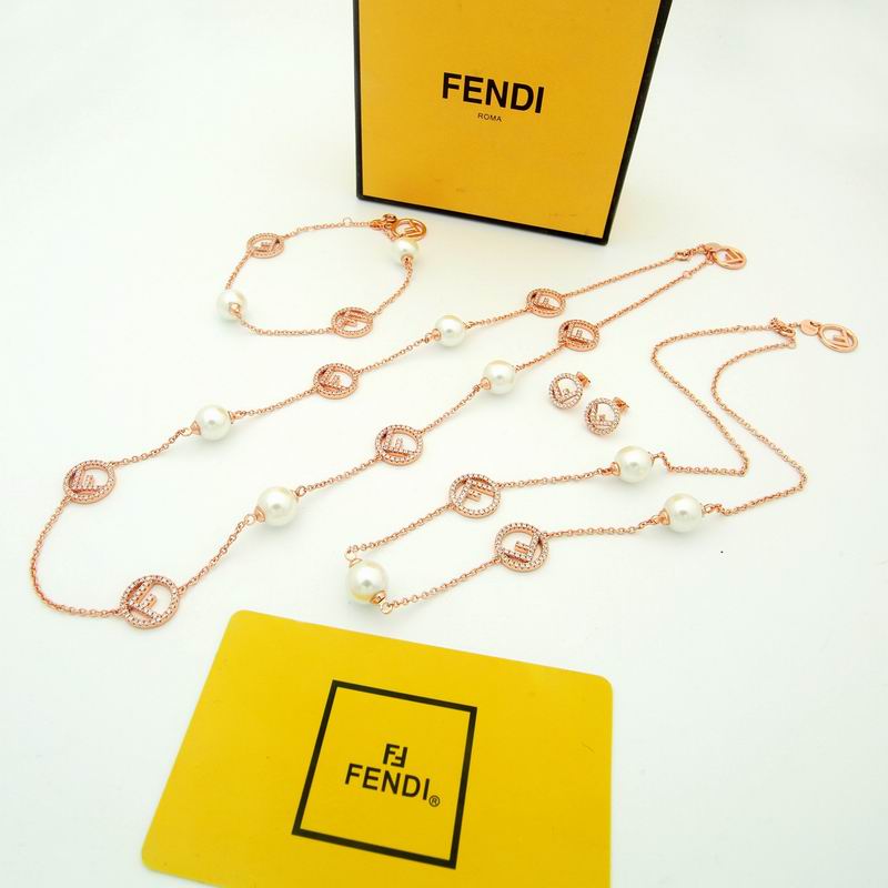 Fendi necklace 03lyr14