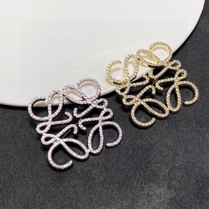 Loewe brooch 04lyx20
